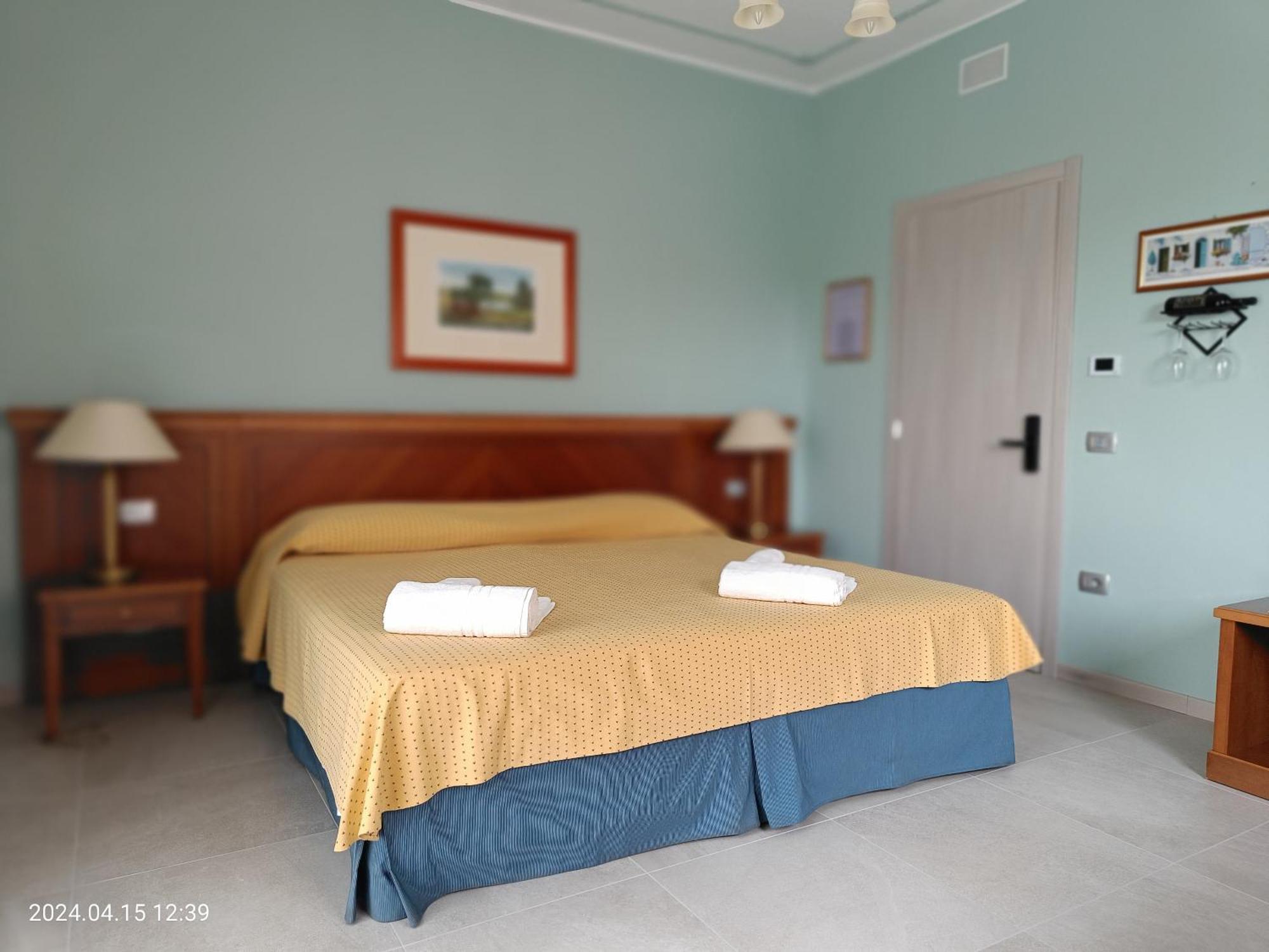 Villa Mariana Bed And Breakfast Saluces Extérieur photo